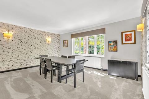 undefined, Totteridge Lane, London N20