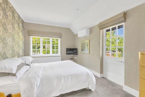 undefined, Totteridge Lane, London N20
