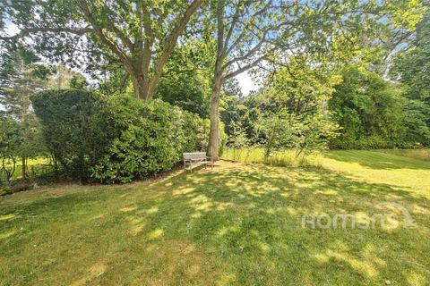 3 bedroom apartment for sale, The Close, Farnham, Surrey
