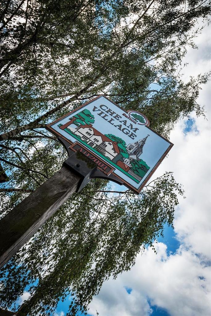 Cheam high street 2.jpg