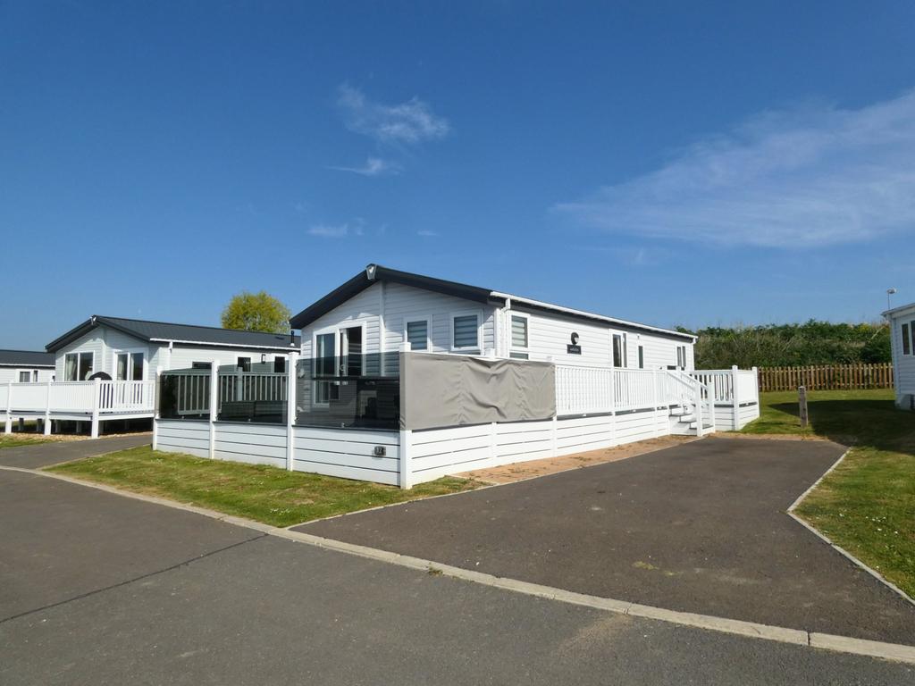 2 Bedroom Lodge for Sale