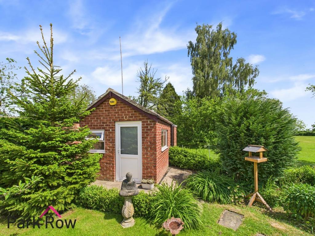 Outdoor office/garden room