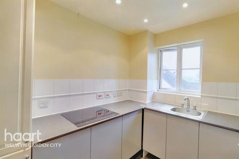 2 bedroom apartment for sale, Layton Street, Welwyn Garden City