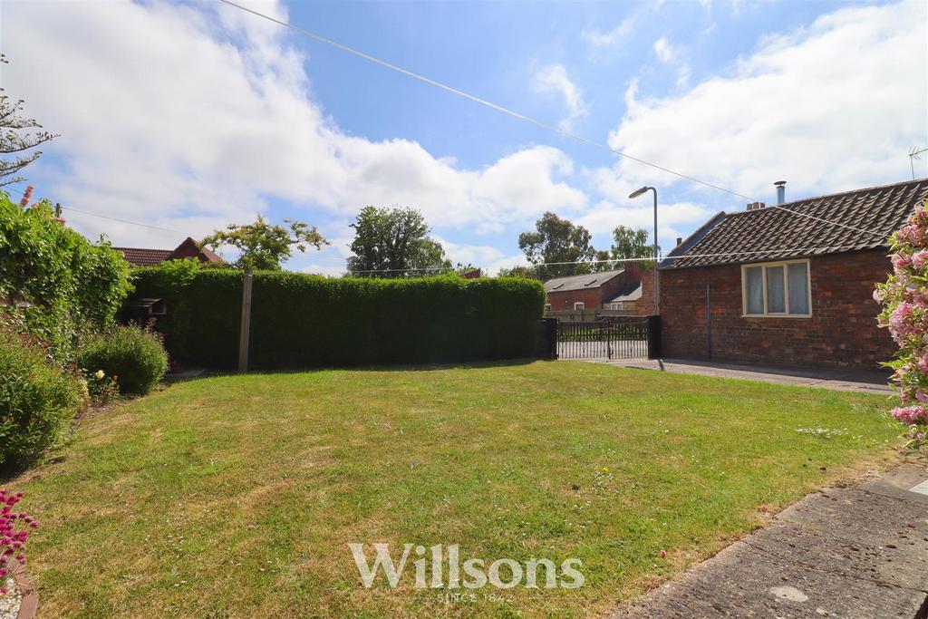 Garden &amp; Driveway