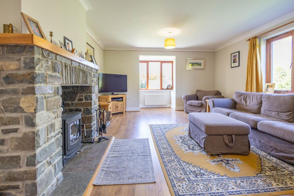 Attractive Lounge
