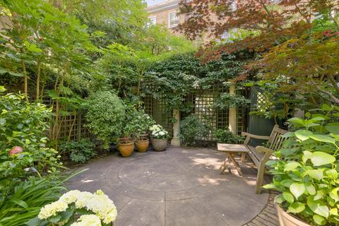 undefined, Palace Gardens Terrace, London, W8