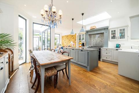 42 Hillcrest Road, Acton, London, W3 9RY