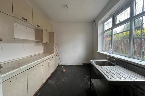 2 bedroom semi-detached house for sale, Canterbury Avenue, Little Horton, Bradford, BD5