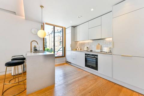 2 bedroom flat for sale, Swains Lane, Highgate, LONDON, N6