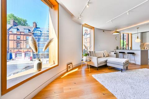 2 bedroom flat for sale, Swains Lane, Highgate, LONDON, N6