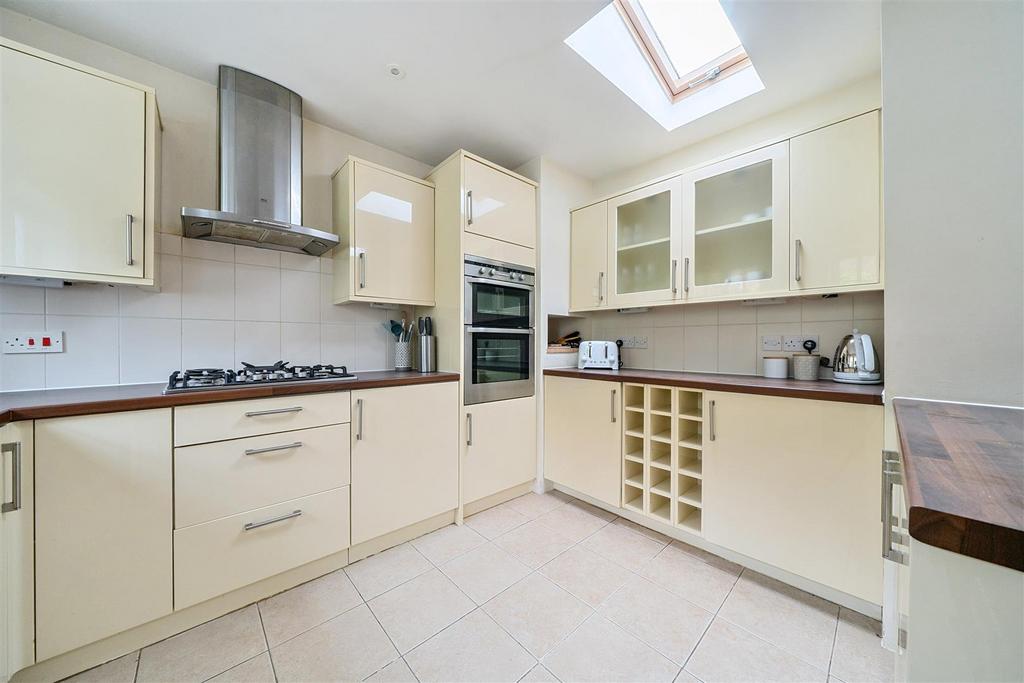 Kitchen 1