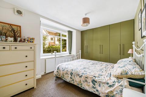 2 bedroom flat for sale, Grafton Road, Acton