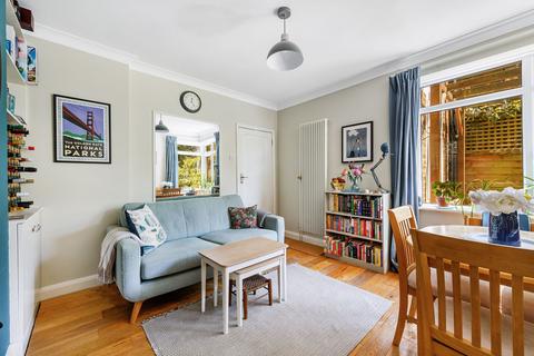 2 bedroom flat for sale, Grafton Road, Acton