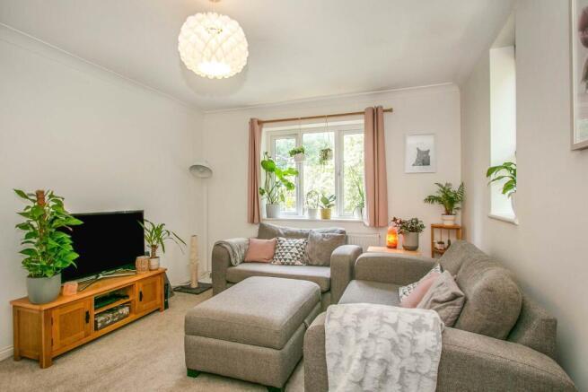 9 MERITON CRT 2.jpeg