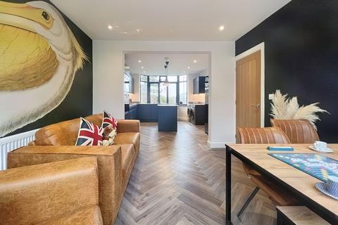 1 bedroom house to rent, Station Road, London E4