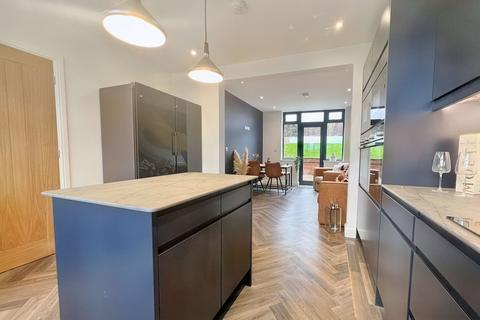 1 bedroom house to rent, Station Road, London E4