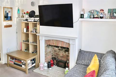 3 bedroom semi-detached house to rent, Fairview Road, Taplow, Maidenhead, SL6