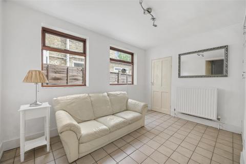 2 bedroom terraced house for sale, Old Ford Road, London E2