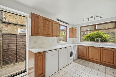 2 bedroom terraced house for sale, Old Ford Road, London E2