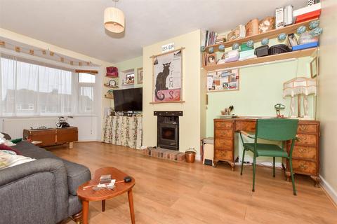 2 bedroom flat for sale, Luton Avenue, Broadstairs CT10