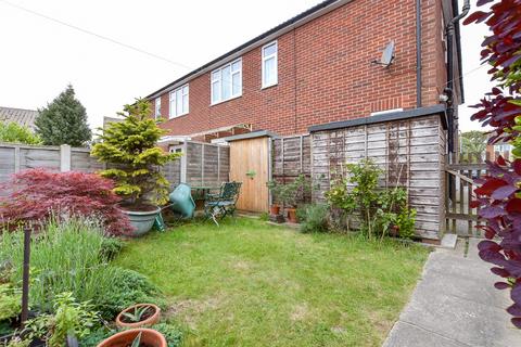 2 bedroom flat for sale, Luton Avenue, Broadstairs CT10