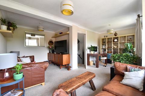 15 Romney Drive, Bromley, BR1 2TE