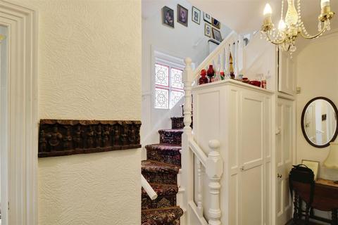 6 bedroom semi-detached house for sale, Crewe Road, Alsager