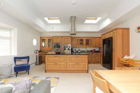 4 bedroom detached house for sale, Westonville Avenue, Margate, CT9