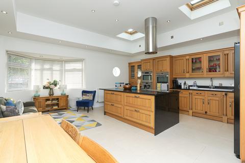 4 bedroom detached house for sale, Westonville Avenue, Margate, CT9