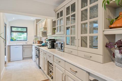 125 Cobden Road, London, SE25 5NU