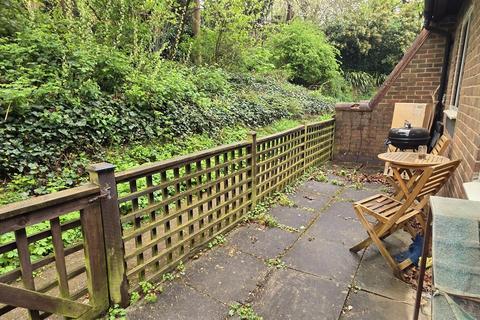 120 Abbeyfields Close, London, NW10 7EG