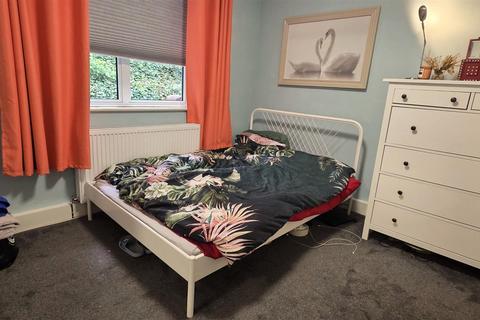 120 Abbeyfields Close, London, NW10 7EG