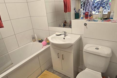 120 Abbeyfields Close, London, NW10 7EG
