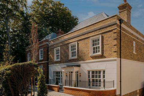 4 bedroom detached house for sale, Chilbolton Avenue, Winchester, Hampshire, SO22