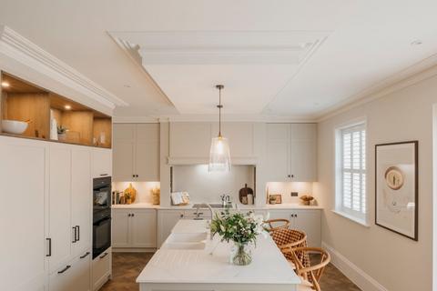 4 bedroom detached house for sale, Chilbolton Avenue, Winchester, Hampshire, SO22