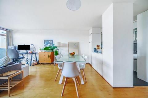 1 bedroom flat for sale, John Trundle Highwalk, Barbican, London, EC2Y
