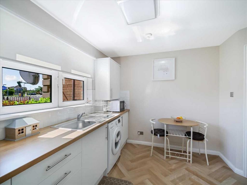 Kitchen Dining (2)