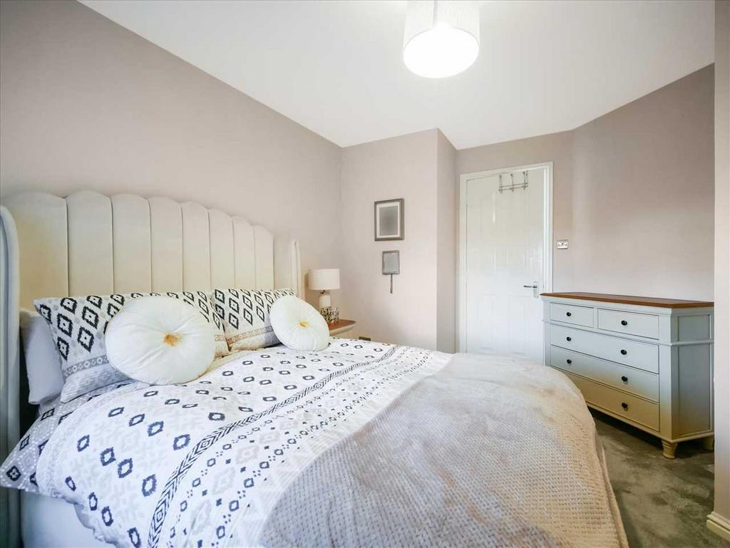 Bedroom One (2)