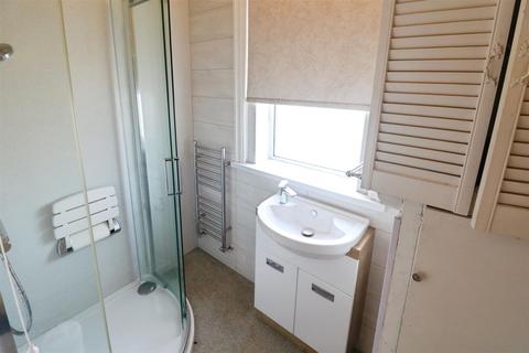2 bedroom detached bungalow for sale, Plantation Avenue, Royston, Barnsley