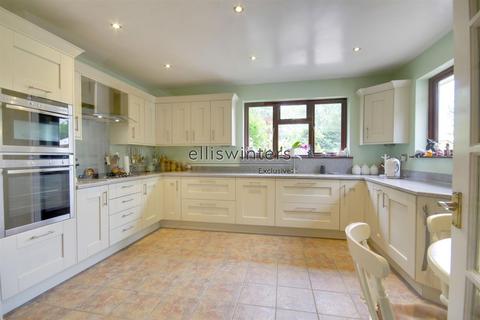 4 bedroom detached bungalow for sale, Colne Road, Bluntisham