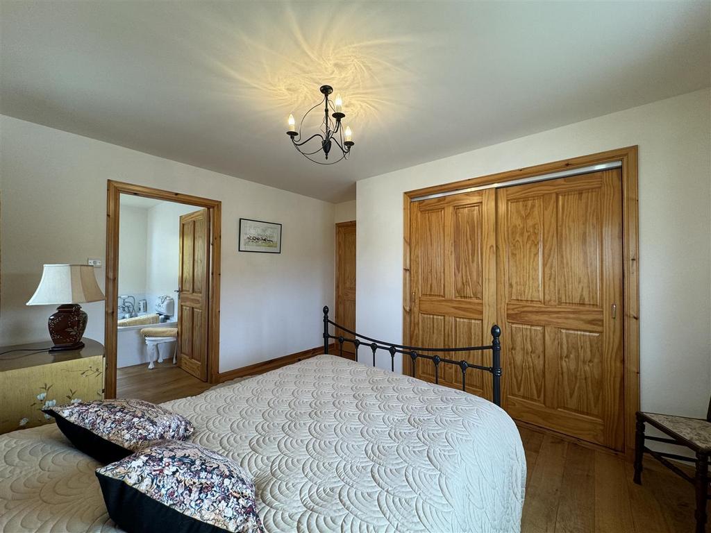 Bedroom 1.2.jpg