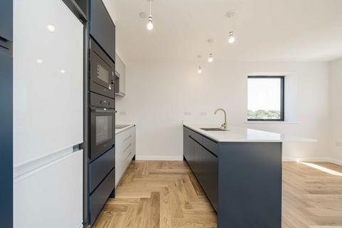 1 bedroom flat for sale, Rathgar Avenue, London W13