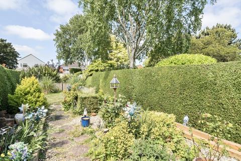 2 bedroom detached bungalow for sale, Louth Road, Holton-le-Clay, Grimsby, Lincolnshire, DN36