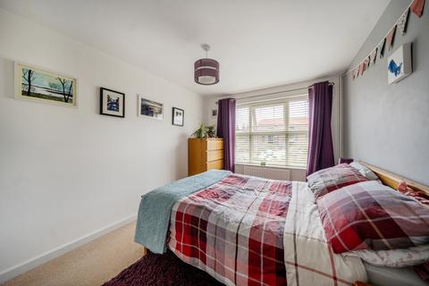 2 bedroom flat for sale, Turk Street, Alton, Hampshire, GU34