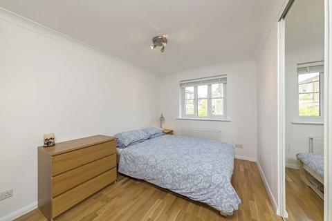 2 bedroom flat to rent, Goddard Place, London N19