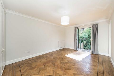 3 bedroom house to rent, Ridgeway Gardens, London N6