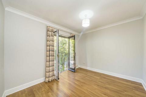 3 bedroom house to rent, Ridgeway Gardens, London N6
