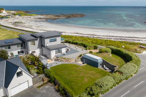 4 bedroom detached house for sale, La Rue Du Crocq, St. Saviour, Guernsey