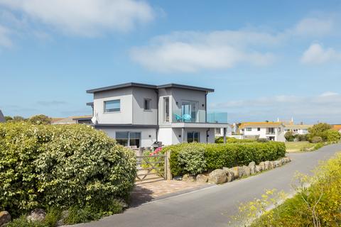 4 bedroom detached house for sale, La Rue Du Crocq, St. Saviour, Guernsey