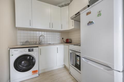 1 bedroom flat to rent, Sinclair Road, London W14